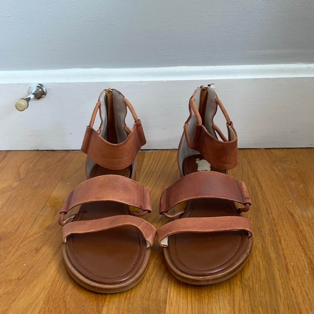 Isola, USA Size 8.5, Brown